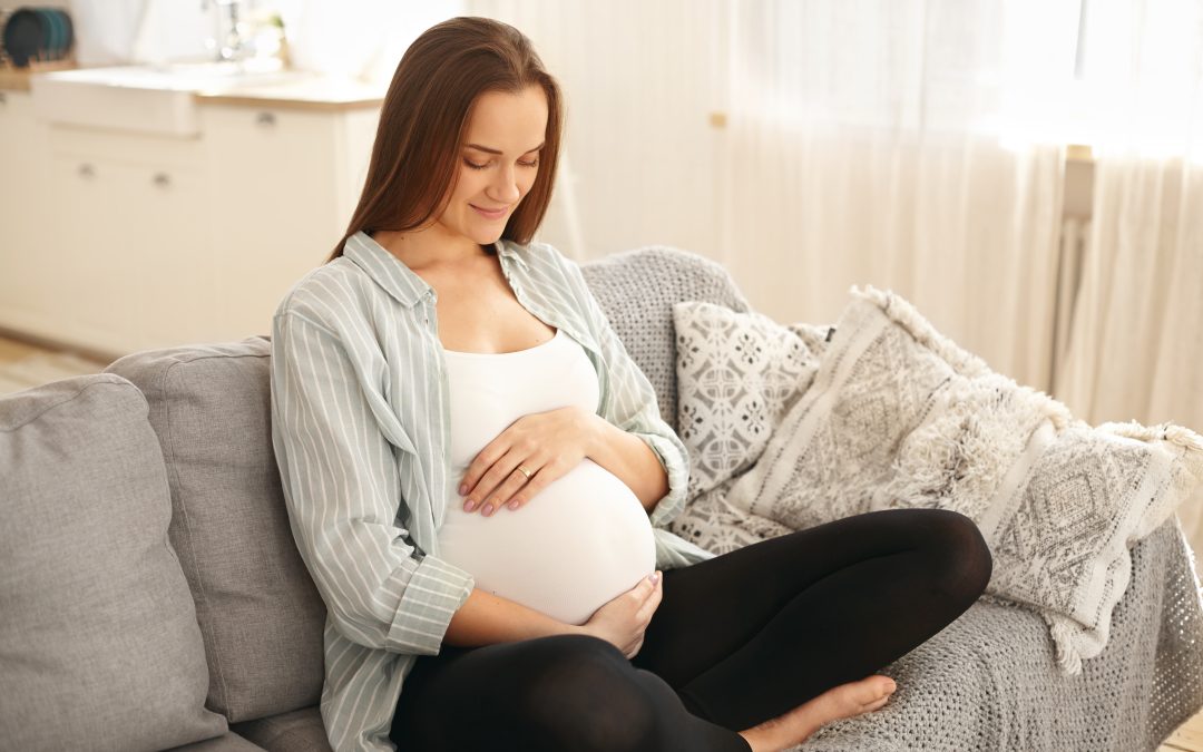 Zdrava Trudnoća i Dojenje: Ključevi Nutritivne Harmonije za Majku i Bebu